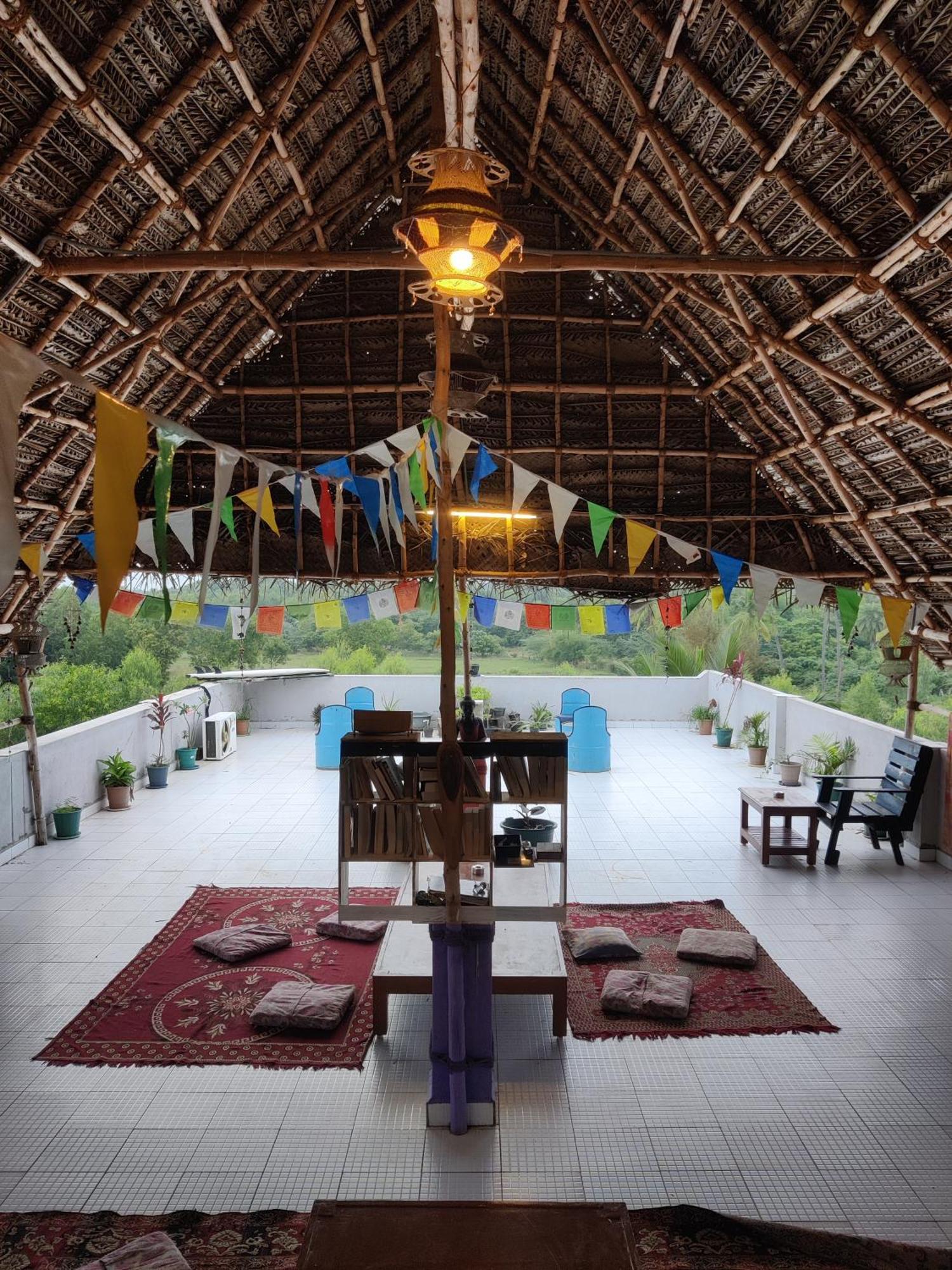 Woodpacker Hostel Auroville Pondicherry Exterior photo
